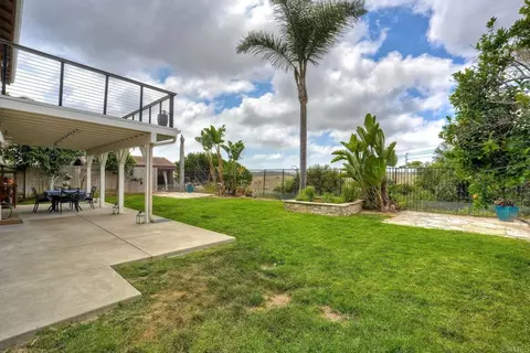 Exterior - 342 Rimhurst Ct, Oceanside, CA 92058 photo 8 of 10