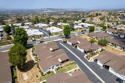 View/Area - 1025 Plover Way, Oceanside, CA 92057 photo 7 of 10