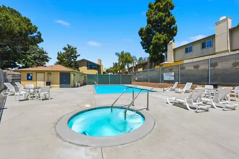 Exterior - 958 Marlin Dr, Vista, CA 92084 photo 4 of 4