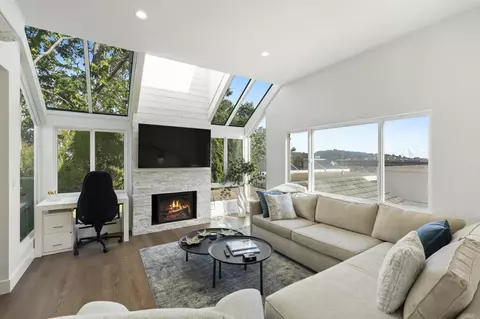 Living - 371 Longden Ln, Solana Beach, CA 92075 photo 1 of 1