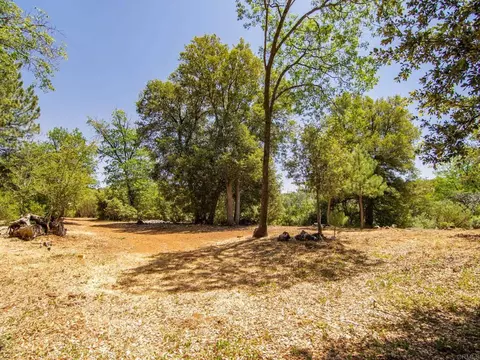 7 W Incense Cedar Rd, Julian, CA 92036