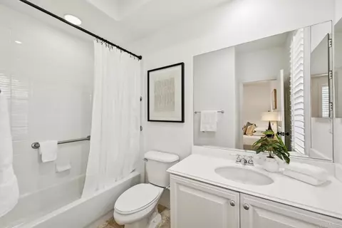 Bath - 7671 Circulo Sequoia, Carlsbad, CA 92009 photo 4 of 5