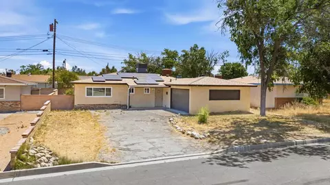 43740 Heaton Ave, Lancaster, CA 93534