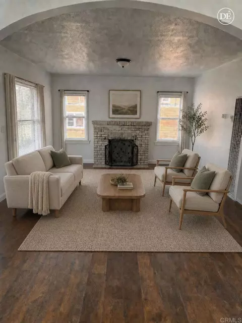 Living - 232 E Fredricks St, Barstow, CA 92311 photo 2 of 3