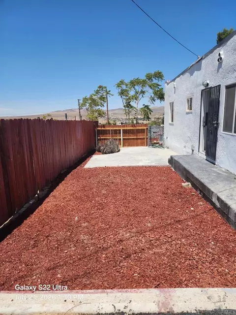 Exterior - 232 E Fredricks St, Barstow, CA 92311 photo 5 of 5