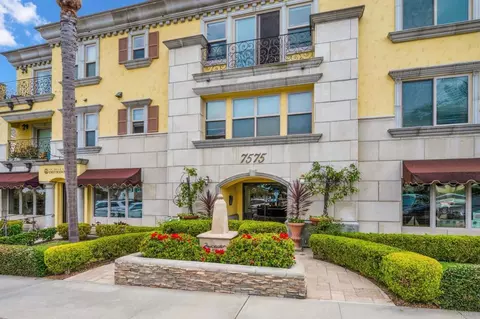 7575 Eads Ave #206, La Jolla, CA 92037