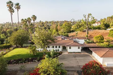 1520 Via Rancho Pkwy, Escondido, CA 92029