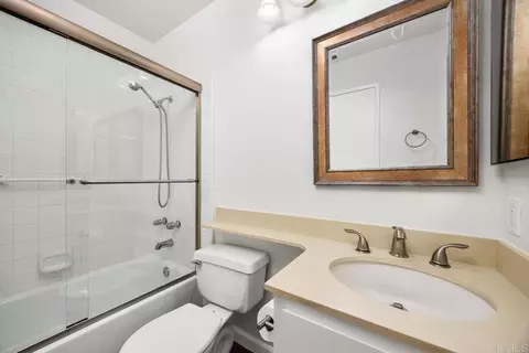 Bath - 1984 Jayton Ln, Encinitas, CA 92024 photo 1 of 2