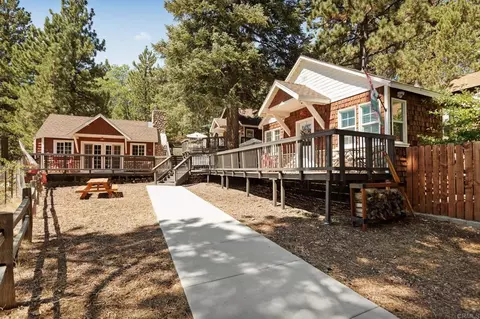 790 Tulip Dr, Green Valley Lake, CA 92341