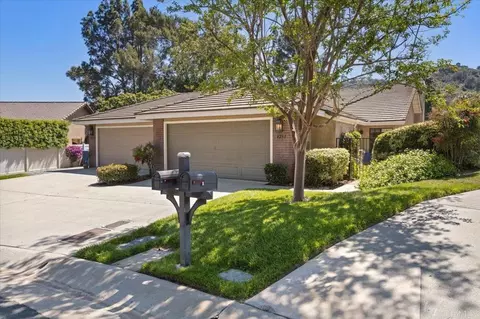 4233 Los Padres Dr, Fallbrook, CA 92028