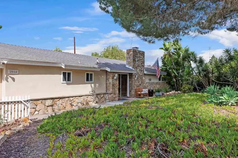2084 Meadowlark Cir, San Marcos, CA 92078