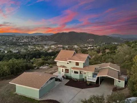 14621 Woods Valley Rd, Valley Center, CA 92082
