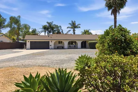 5755 Jeffries Ranch Rd, Oceanside, CA 92057