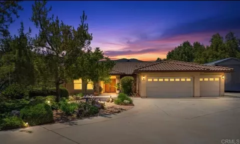 2527 Southern Oak Rd, Ramona, CA 92065
