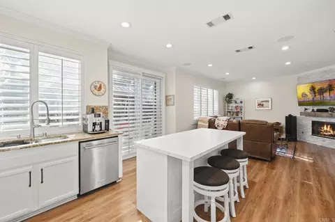 3033 Rancho La Presa, Carlsbad, CA 92009