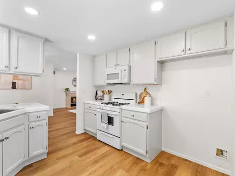 Kitchen - 3636 Via Colina, Oceanside, CA 92056 photo 3 of 4