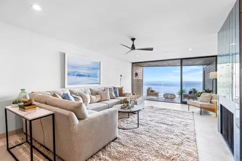 Living - 375 W I St, Encinitas, CA 92024 photo 3 of 4