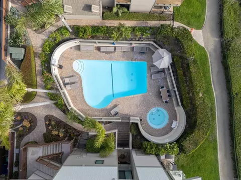 Exterior - 375 W I St, Encinitas, CA 92024 photo 5 of 5