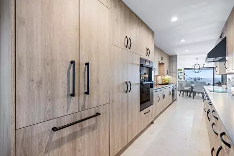 Kitchen - 375 W I St, Encinitas, CA 92024 photo 4 of 4