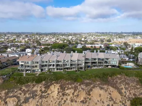 View/Area - 375 W I St, Encinitas, CA 92024 photo 6 of 8