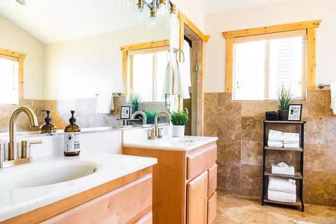 Bath - 516 Irving Way, Big Bear City, CA 92314 photo 3 of 4