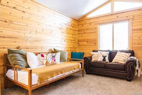 Living - 516 Irving Way, Big Bear City, CA 92314 photo 2 of 3