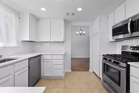 Kitchen - 1205 Shay Pl, Escondido, CA 92026 photo 2 of 7