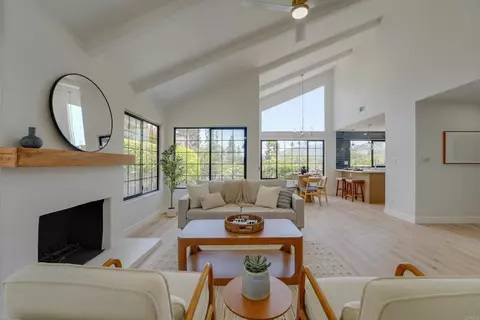 1022 La Casa Dr, San Marcos, CA 92078
