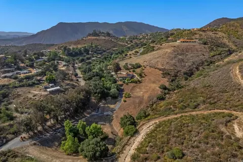 View/Area - 2103 Margarita Gln, Fallbrook, CA 92028 photo 1 of 2