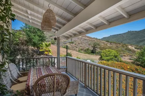 Exterior - 2103 Margarita Gln, Fallbrook, CA 92028 photo 6 of 7