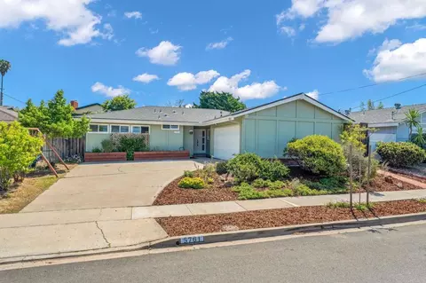 5761 Carnegie St, San Diego, CA 92122