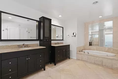 Bath - 2388 Sundance Cir, Oceanside, CA 92056 photo 3 of 5