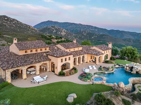 18000 Sunset Point Dr, Poway, CA 92064