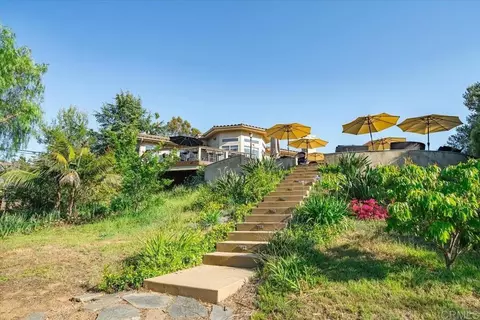 Exterior - 1960 Elevado Rd, Vista, CA 92084 photo 18 of 23