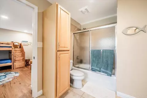 Bath - 1960 Elevado Rd, Vista, CA 92084 photo 5 of 8