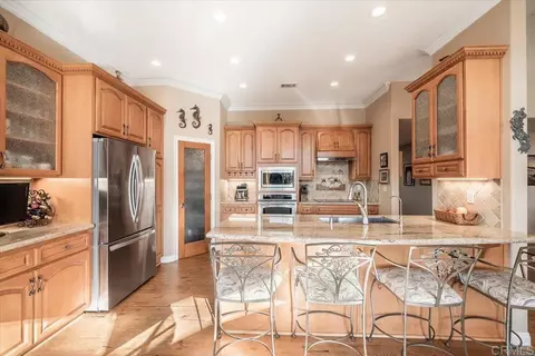 Kitchen - 1960 Elevado Rd, Vista, CA 92084 photo 1 of 5