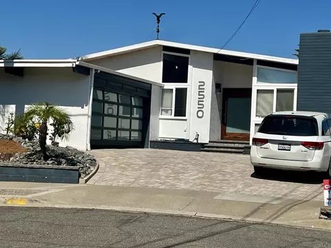 2550 Aster St, San Diego, CA 92109