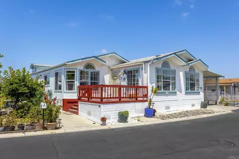 200 Emerald Dr #71, Vista, CA 92081