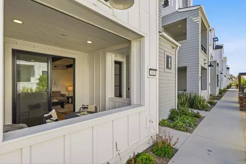 1601 San Remo Pl #101, Encinitas, CA 92024
