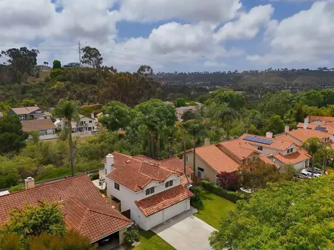 View/Area - 1661 Willowhaven, Encinitas, CA 92024 photo 5 of 7