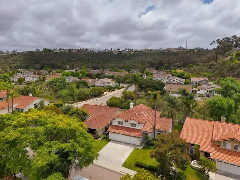 View/Area - 1661 Willowhaven, Encinitas, CA 92024 photo 4 of 7
