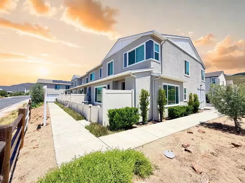 35104 Crop Pl, Fallbrook, CA 92028