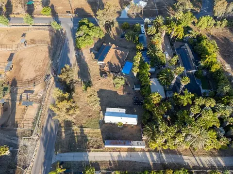 View/Area - 911 Davis St, Ramona, CA 92065 photo 14 of 25