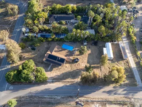 View/Area - 911 Davis St, Ramona, CA 92065 photo 16 of 25