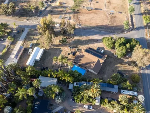 View/Area - 911 Davis St, Ramona, CA 92065 photo 19 of 25