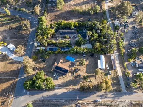 View/Area - 911 Davis St, Ramona, CA 92065 photo 20 of 25