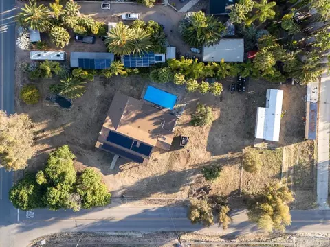 View/Area - 911 Davis St, Ramona, CA 92065 photo 5 of 25