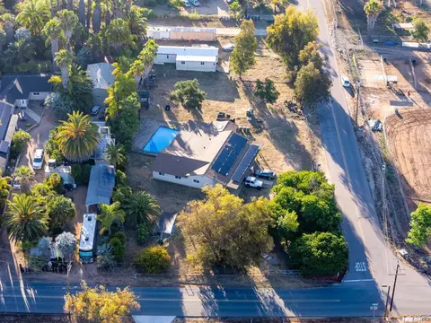View/Area - 911 Davis St, Ramona, CA 92065 photo 22 of 25