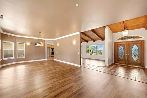 Living - 1534 Linda St, Fallbrook, CA 92028 photo 10 of 10
