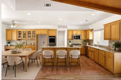 Kitchen - 1534 Linda St, Fallbrook, CA 92028 photo 2 of 9
